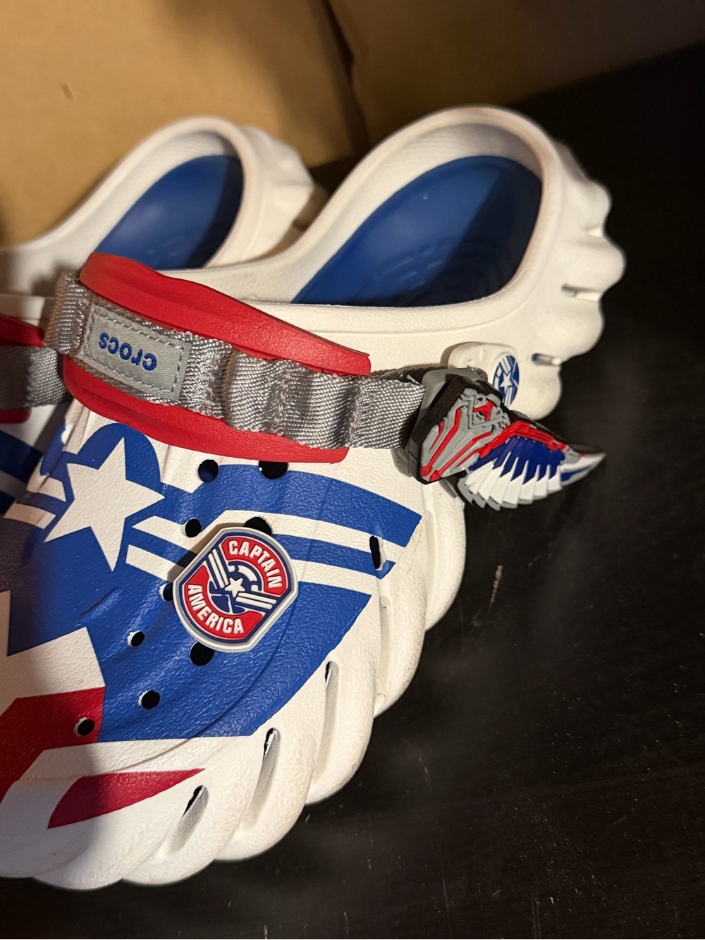 Marvel Captain America Sam Wilson Crocs - Picture 2 of 6